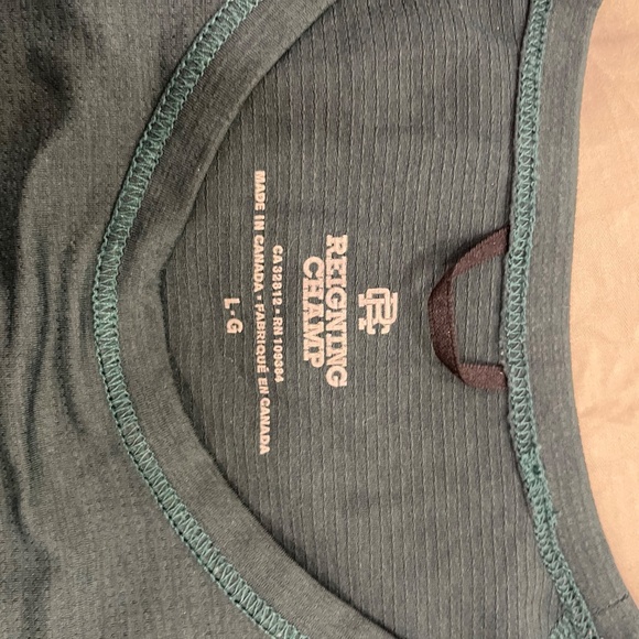 Reigning champ deltapeak training tee - Picture 2 of 2
